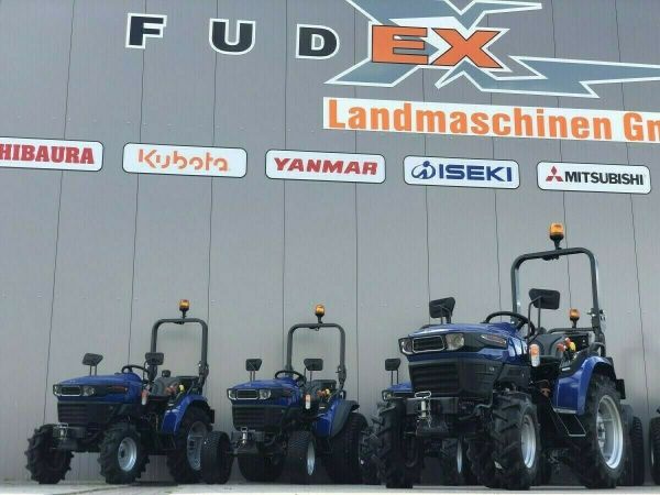 Farmtrac 26 mit Kabine Frontlader Industriereifen (Schmal)